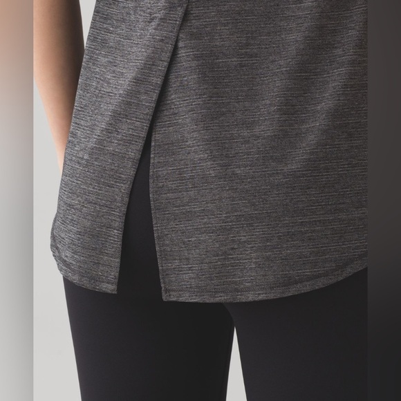Lululemon Hot Like Agni Singlet in heather gray, Size 4 - Picture 7 of 15